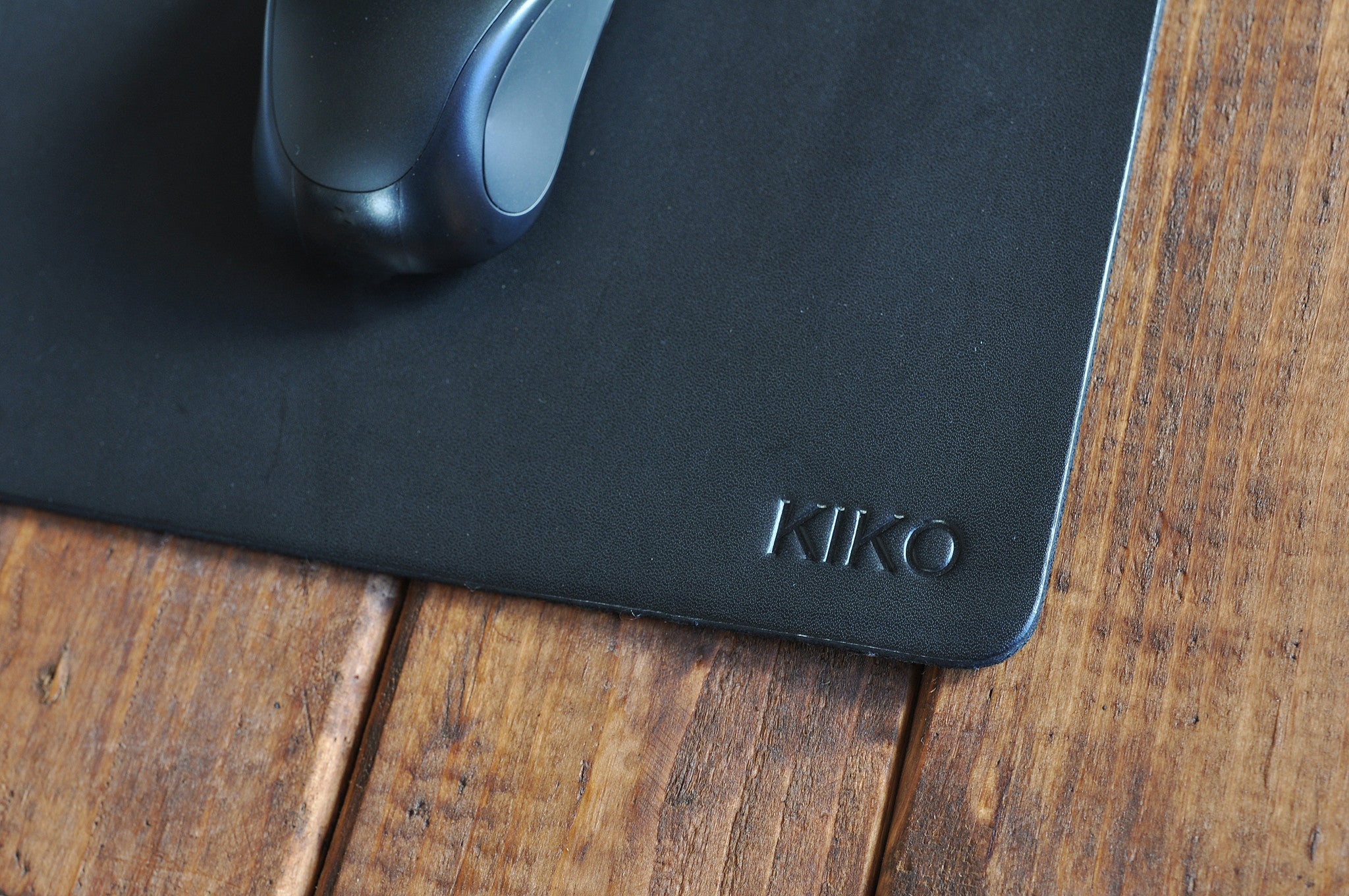 Kiko Leather Mouse Pad